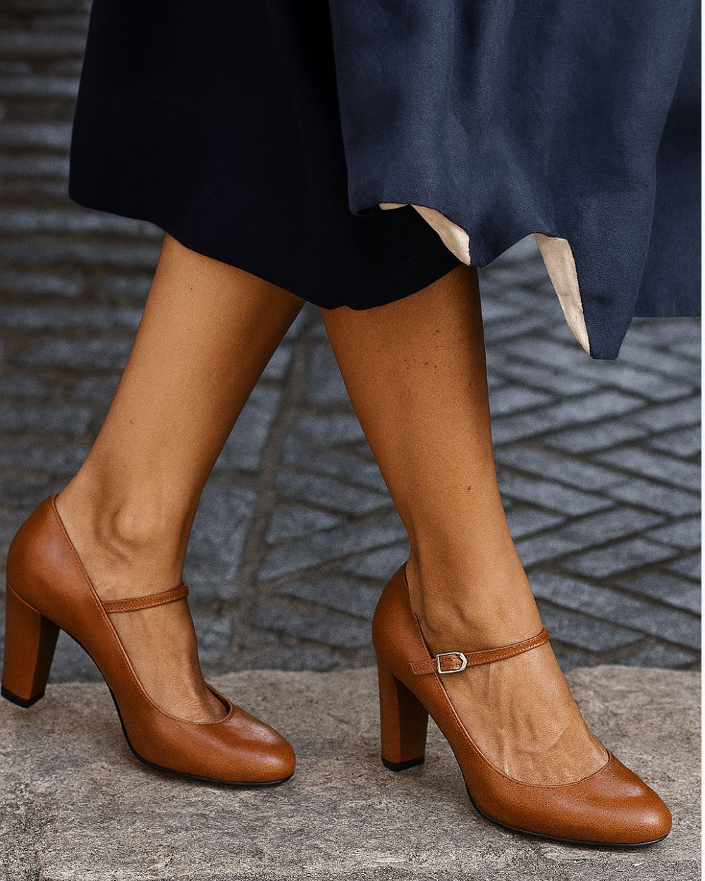 Jolvia - Szerokie sandały na obcasie