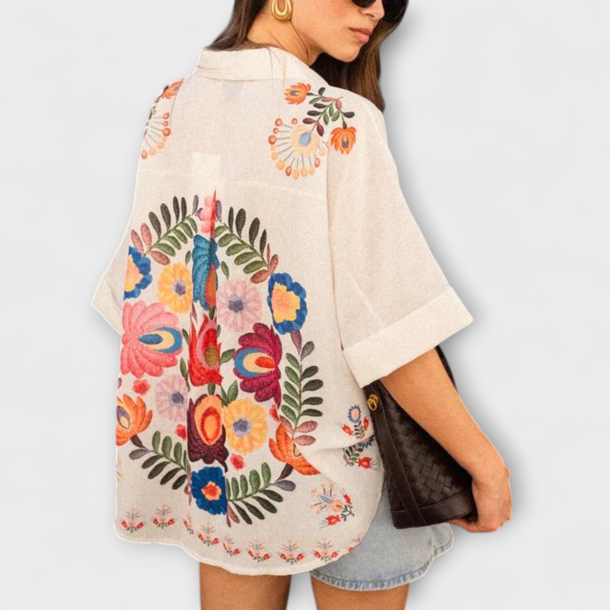 Krótka bluzka boho Carla w kwiatowy wzór