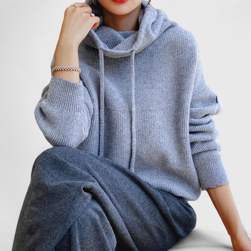 Sheila - Przytulny Pulower z Kapturem