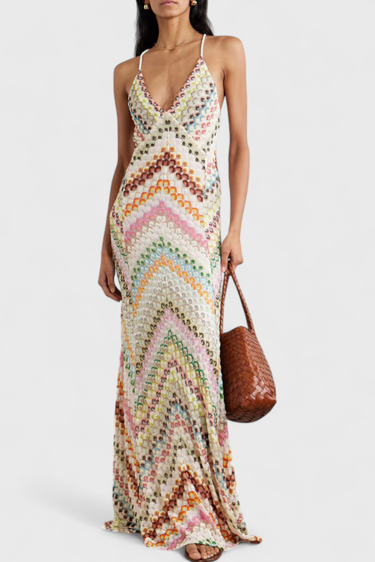 Agostina długa sukienka koronkowa z dekoltem V i wzorem w zygzak