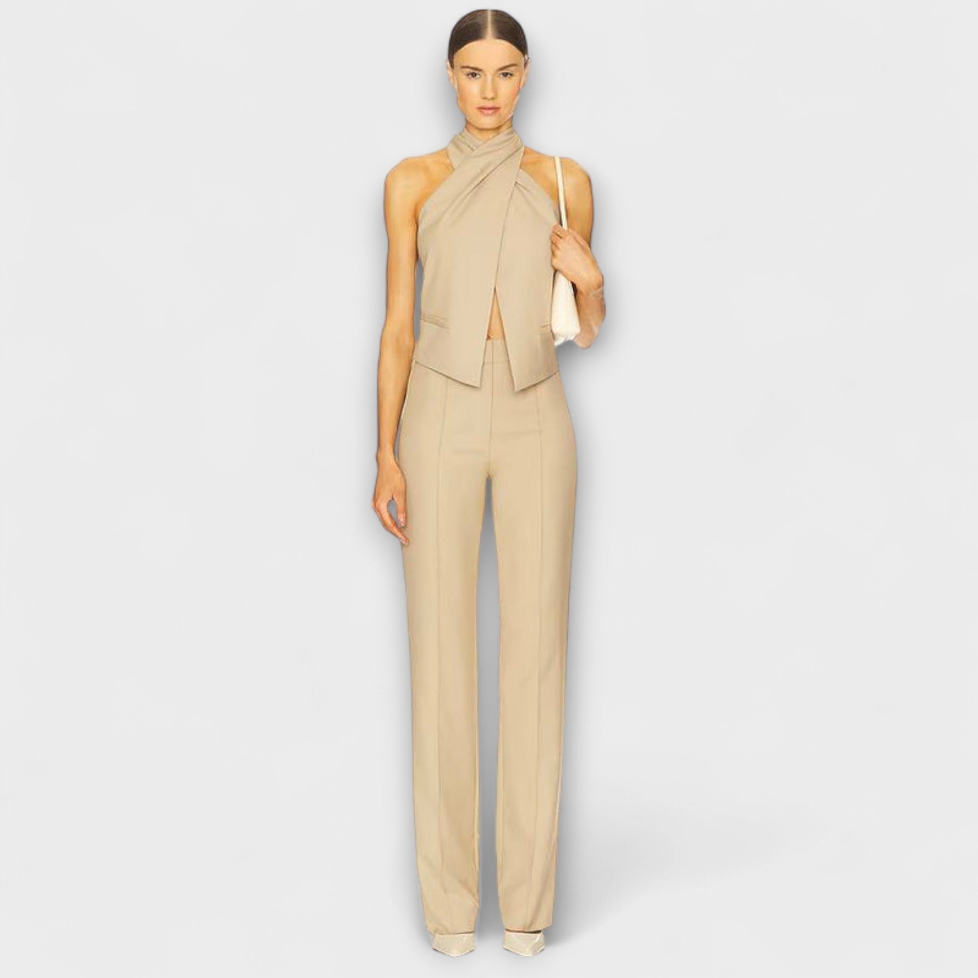 Top tank z dekoltem w serek i ukrytym zamkiem z tyłu